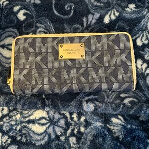 Michael Kors zip around wallet